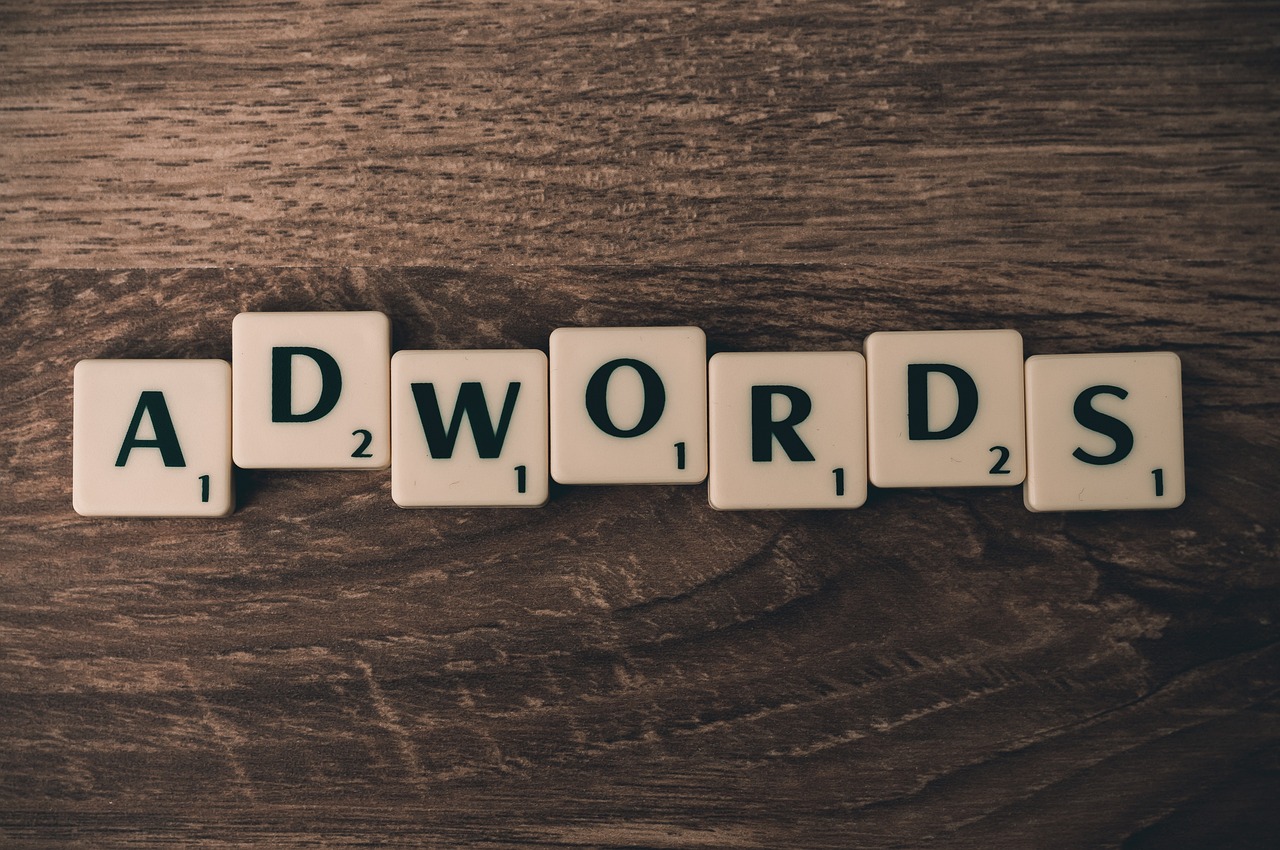 Livre blanc : comment créer un contenu informatif et efficace découvrez comment créer un contenu informatif de qualité pour attirer et engager votre audience efficacement.