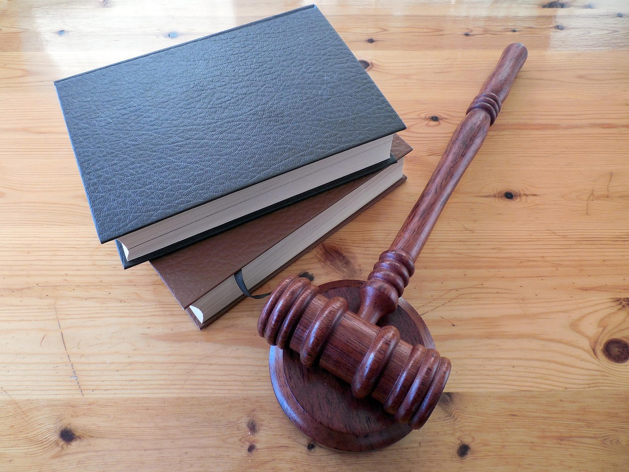 Quelles sont les obligations juridiques méconnues qui peuvent coûter cher aux entrepreneurs ? découvrez les principales obligations légales à respecter pour être en conformité avec la loi et éviter les sanctions.