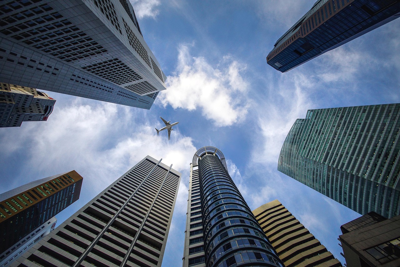 Quels sont les indicateurs financiers essentiels à surveiller pour piloter son entreprise ? découvrez les indicateurs financiers essentiels pour analyser la santé économique et la performance d'une entreprise.